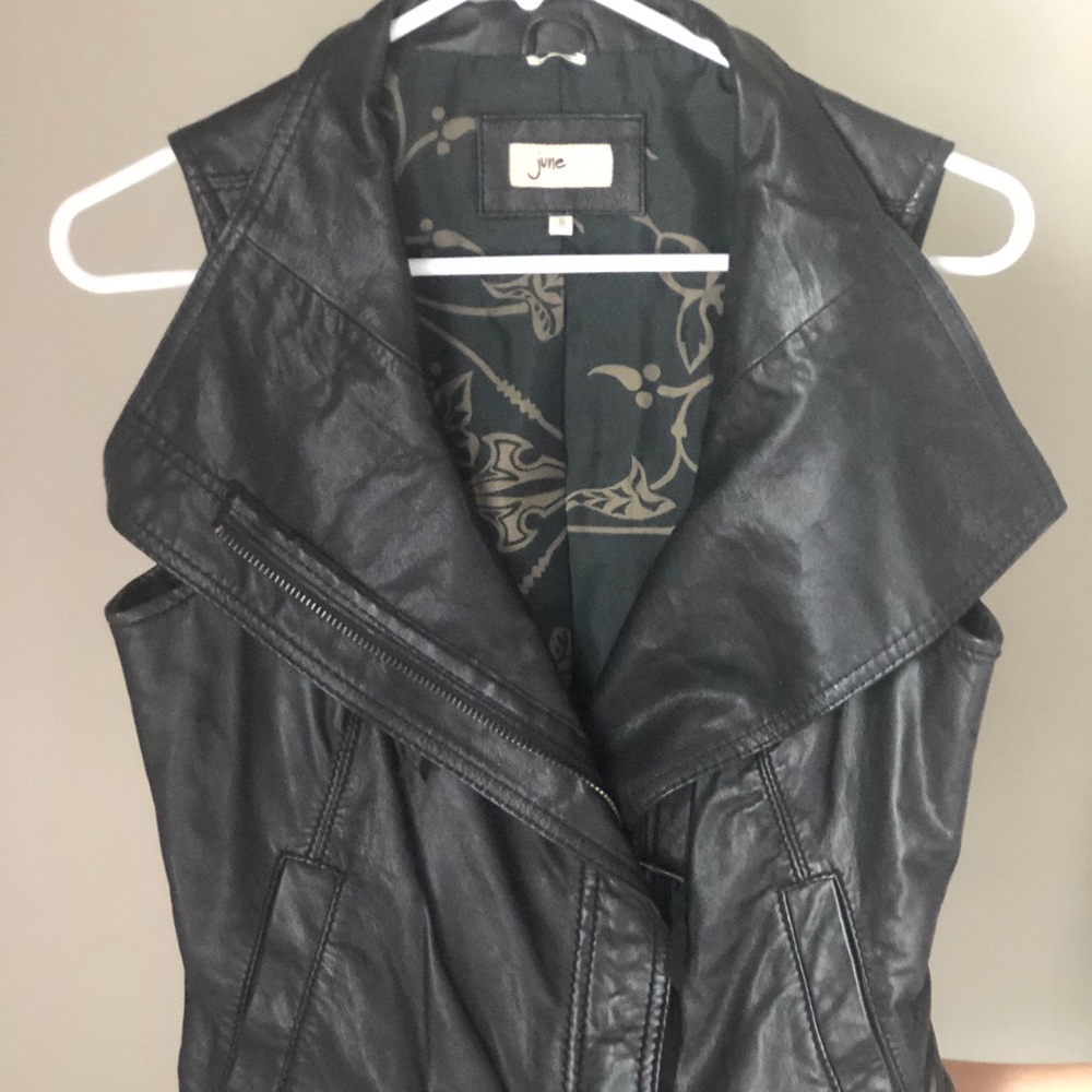 NWOT Genuine Leather Cropped Vest